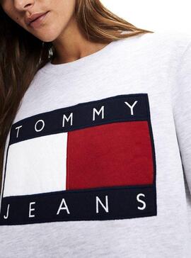 Sweat Tommy Jeans Flag Crew Gris Pour Femme