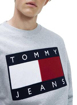 Sweat Tommy Jeans Badge Gris Pour Homme